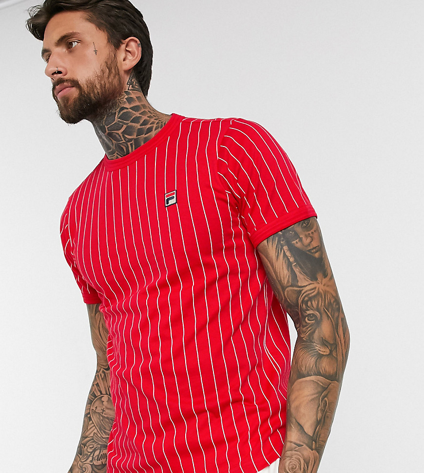 Fila – Guilo – Röd randig t-shirt, endast hos ASOS
