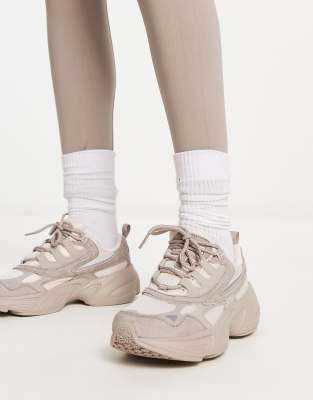 Fila Hypercube trainers in stone-Neutral