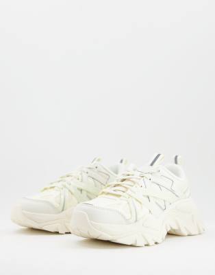 Fila Interation Sneakers In Off White