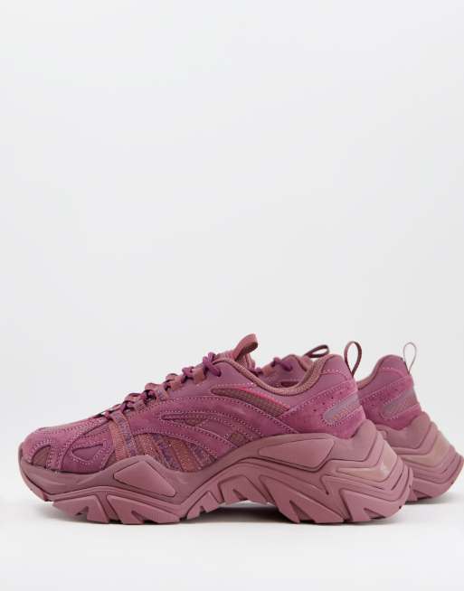 Pink filas best sale with roses