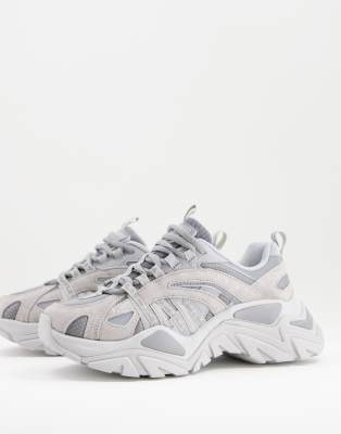 grey fila trainers