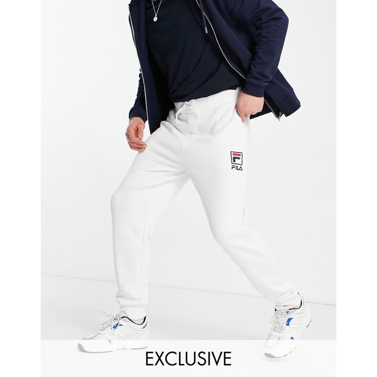 Fila Joggingbroek met logo in wit exclusief bij ASOS