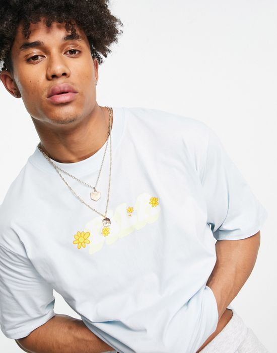 https://images.asos-media.com/products/fila-oversized-t-shirt-with-back-print-in-blue-exclusive-to-asos/202638027-2?$n_550w$&wid=550&fit=constrain