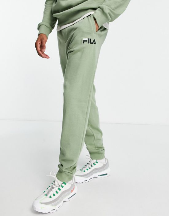 https://images.asos-media.com/products/fila-sweatpants-with-logo-in-green/201044305-3?$n_550w$&wid=550&fit=constrain