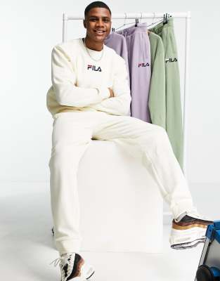 fila sweatshirt and sweatpants