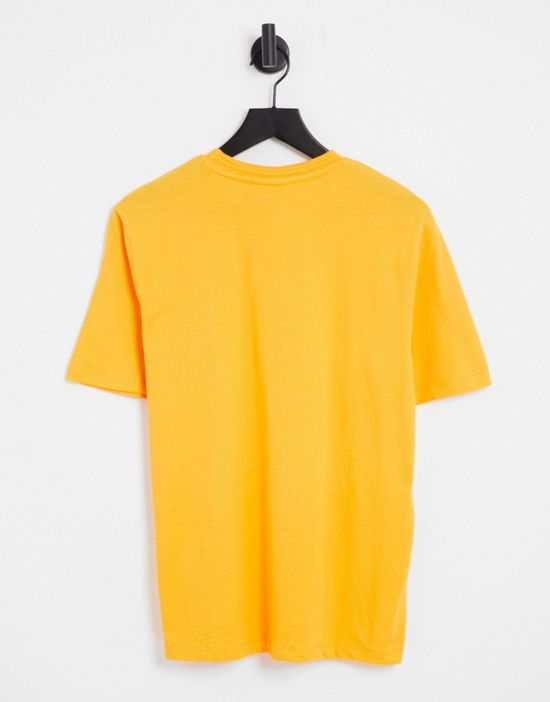 https://images.asos-media.com/products/fila-t-shirt-with-logo-in-orange/202497393-3?$n_550w$&wid=550&fit=constrain
