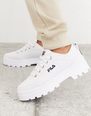 white fila chunky shoes