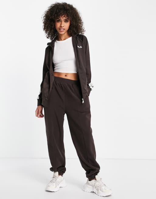 Fila sweatsuit hotsell womens brown