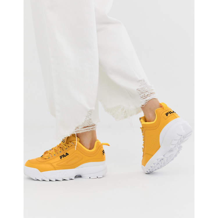 Yellow fila shop shoes outfit