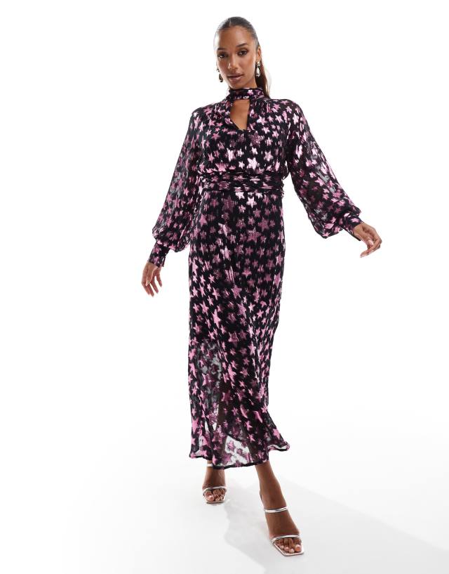 tomoyo - long-sleeve star embroidery a-line midi dress Finding Friday Metallic long sleeve in pink/black Color:As Pictures
