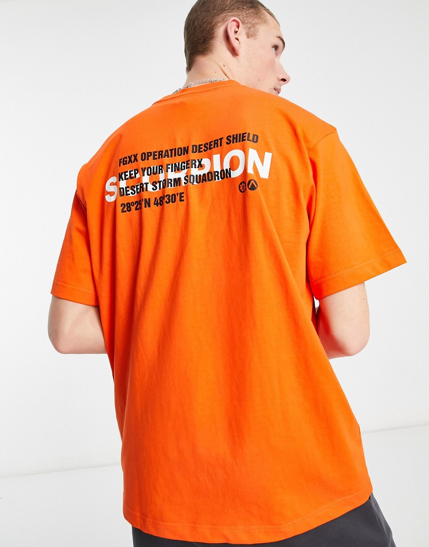 Fingercroxx t-shirt with scorpion back print in orange