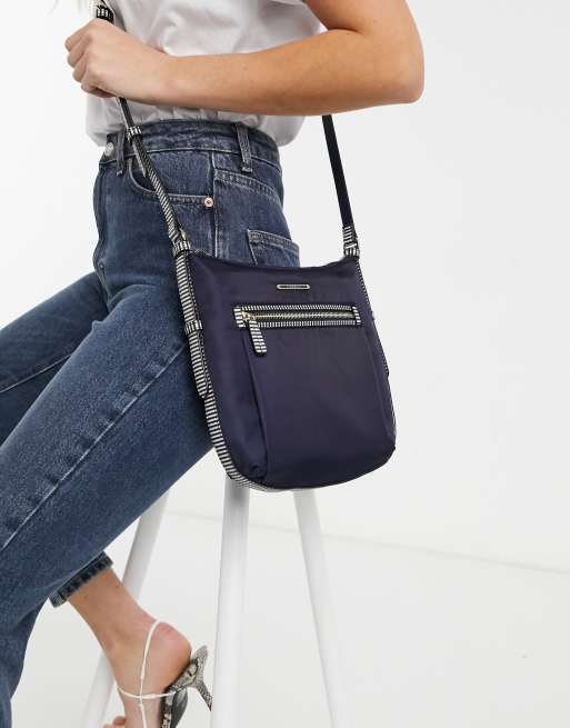 Fiorelli – Nancy – Marinblå axelväska i nylon