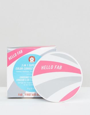First Aid Beauty 3 in 1 Superfruit Colour Correcting Cushion - Fond de teint-Zonder kleur