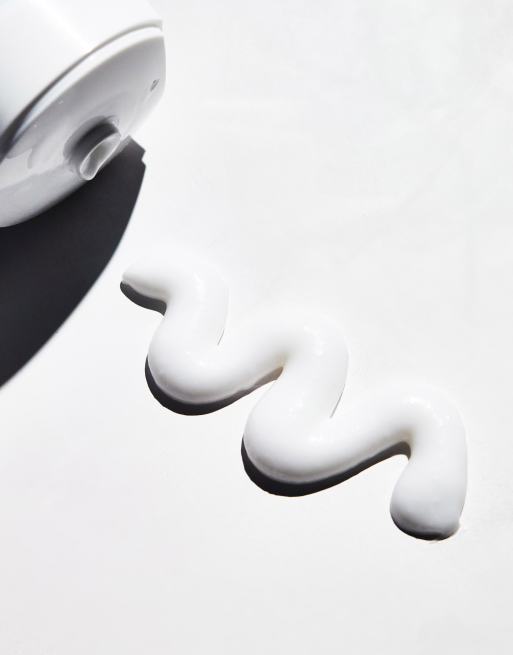 First Aid Beauty - KP - Lozione corpo levigante con il 10% di AHA, 2 di 4
