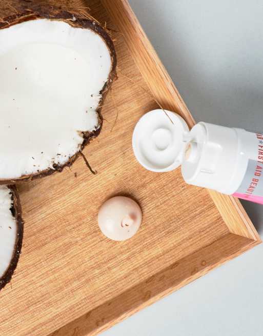 First Aid Beauty - Nawilżająca baza-krem o kokosowym zapachu, 2 z 4