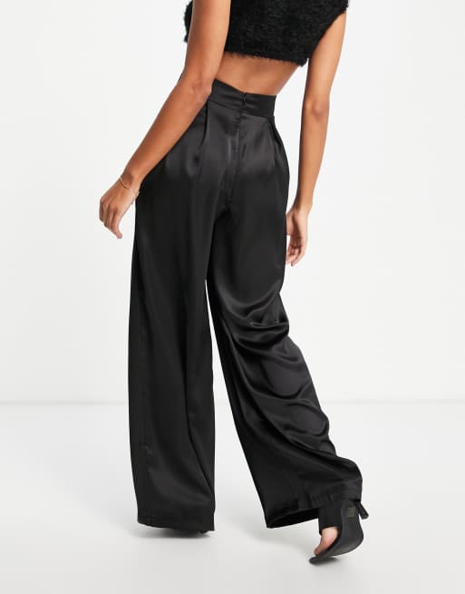 First Distraction The Label - Satijnen broek met wijde pijpen en hoge taille in zwart , 2 van 4