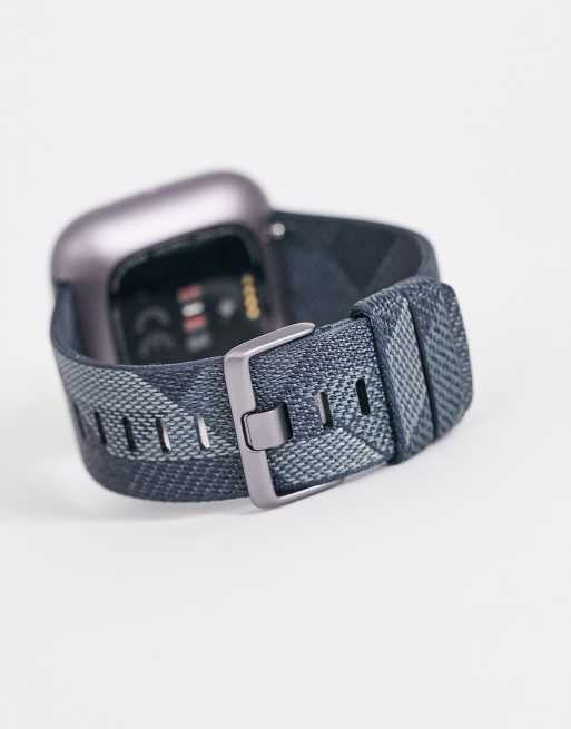 Fitbit versa special edition hot sale grey