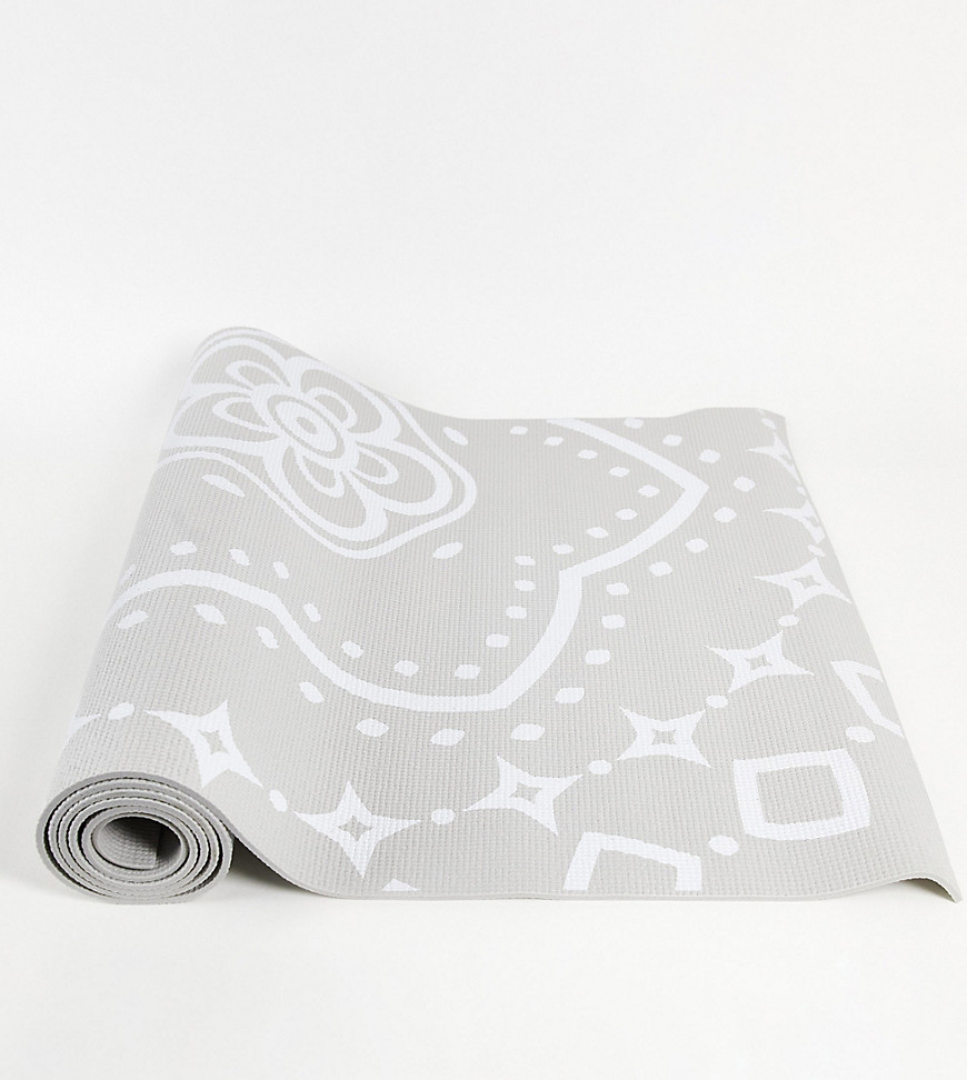 Fithut 4mm mandala yoga mat in gray-Grey
