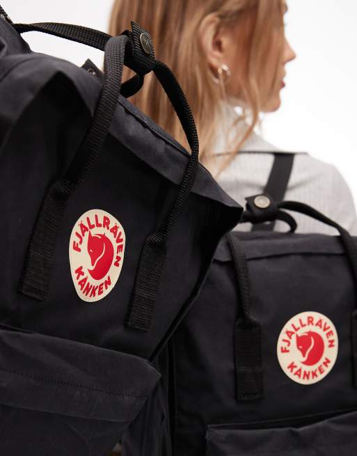 Fjallraven Kanken everyday backpack in black , 3 of 4