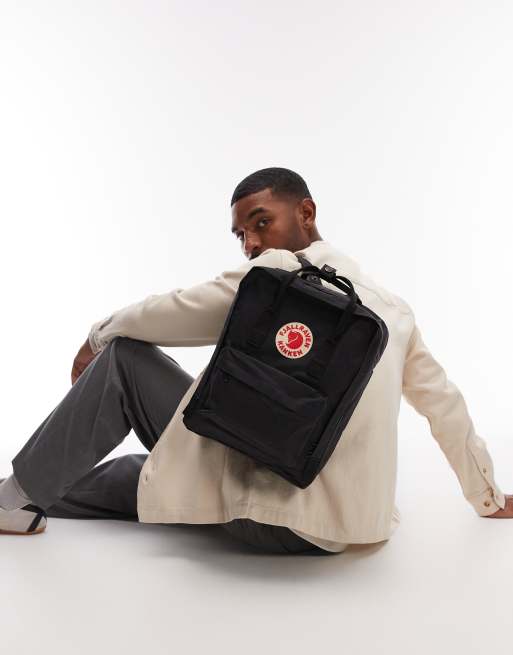 Fjallraven Kanken everyday backpack in black , 4 of 4
