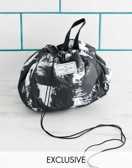 Flat Lay Co drawstring make up bag in brushstroke print