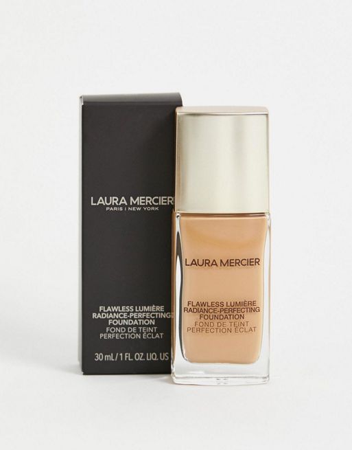 Flawless Lumiere Radiance Perfecting Foundation fra Laura Mercier