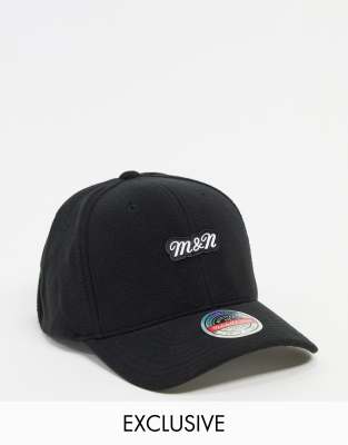Флисовая кепка черного цвета Mitchell & Ness – эксклюзивно для ASOS-Черный цвет
