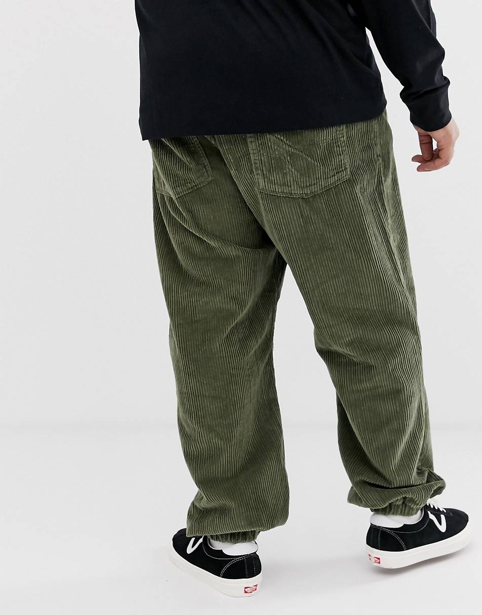 Мужские брюки 58 размера. Брюки карго вельвет. Штаны карго вельветовые серые. Вельветовые брюки карго мужские. Зеленые вельветовые брюки карго.