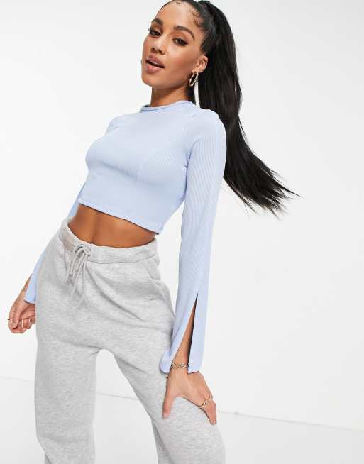 Flounce London - Crop top blu a coste con maniche con spacchi in coordinato
