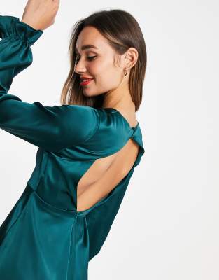 green long sleeve backless dress