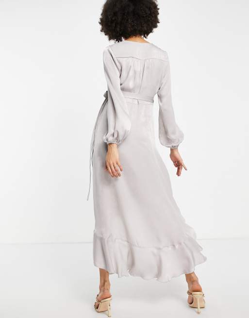 Flounce London Maternity - Askegrå langærmet slå-om-maxikjole i satin, 2 af 4