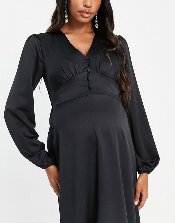  Pory Roku Flounce London Maternity – Czarna sukienka midi z zapięciem na guziki z przodu Czarny