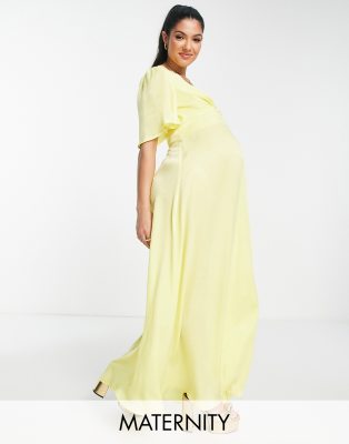 Flounce London Maternity - Satin-Maxikleid in Gelb mit Fledermausärmeln und tiefem Ausschnitt