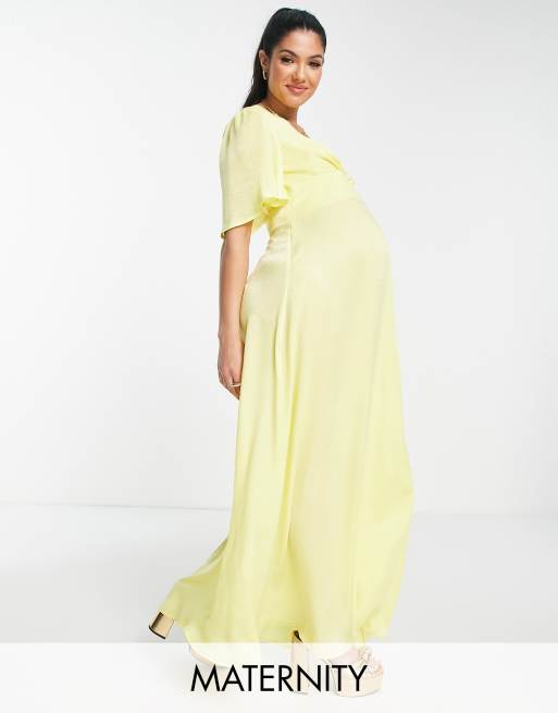 Flounce London Maternity – Żółta satynowa sukienka maxi z głębokim dekoltem i zwiewnymi rękawami
