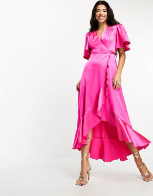 Flounce London - Satin-Maxikleid in Fuchsia-Pink mit Flatterärmeln und gewickelter Vorderseite-Rosa