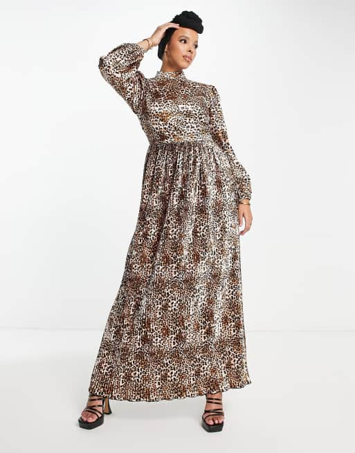 versieren Schilderen Bemiddelaar Flounce London satin plisse maxi dress in leopard print | ASOS