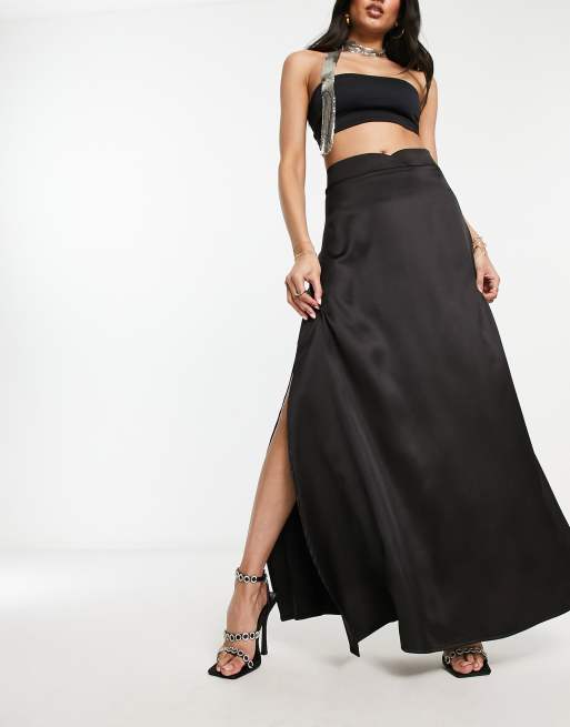Flounce London - Sort maxinederdel med slids i siden 