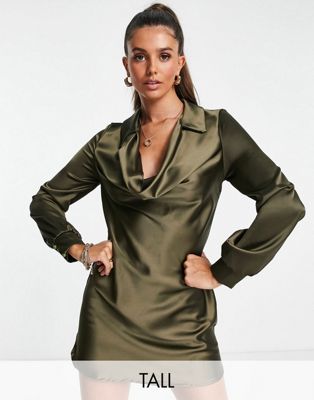 Robes de soirée Flounce London Tall - Robe chemise courte en satin - Vert olive