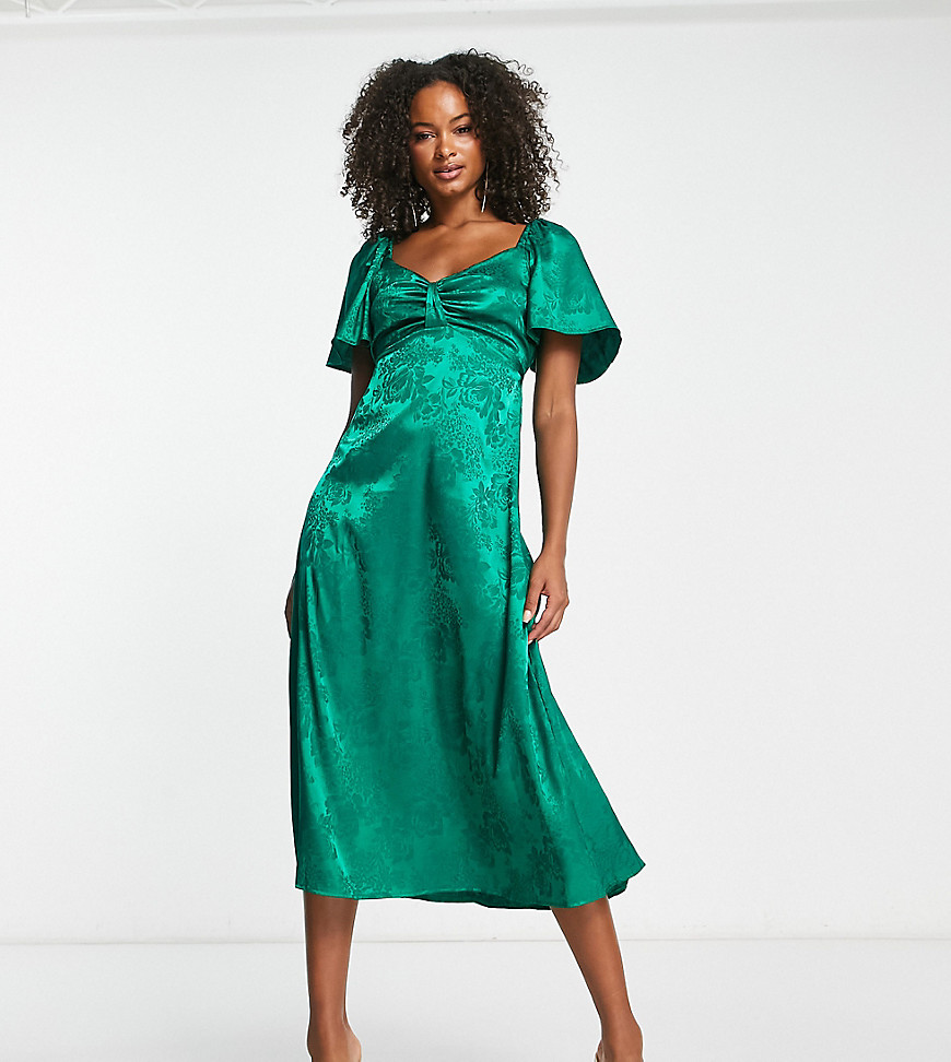 satin flutter sleeve midi dress in emerald jacquard-Green