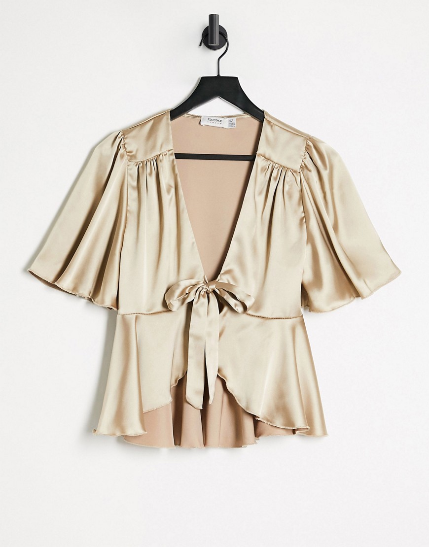 Flounce - Satijnen blouse met gestrikte voorkant en pofmouwen in lichtgoud, deel van combi-set