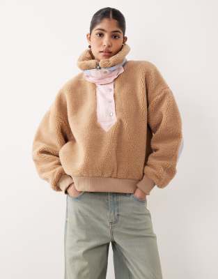 For Love & Lemons - Caitlyn - Sweat à enfiler en imitation peau de mouton à empiècements contrastants aux coudes - Camel-Brown