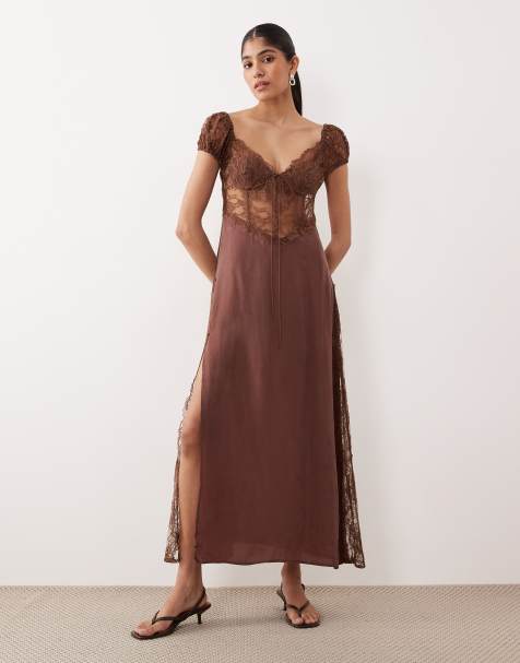 For Love & Lemons – Casey – Maxikleid aus Chiffon und Spitze in Schokobraun mit Rückenausschnitt - view 1