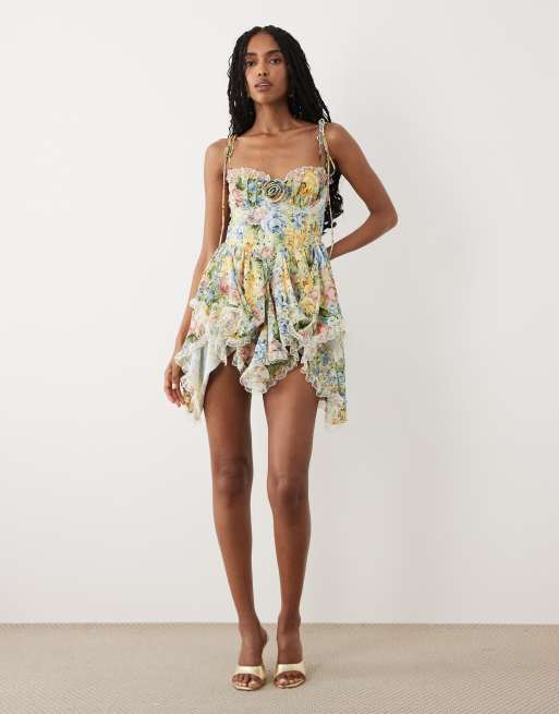 For Love & Lemons Elea Kleid mit Herzausschnitt und Rosetten-Detail, Mini, mit Blumenmuster, 2 von 4