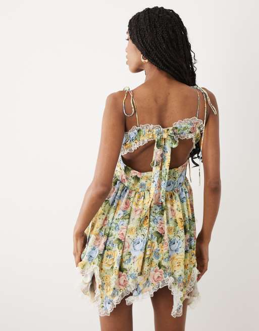 For Love & Lemons Elea Kleid mit Herzausschnitt und Rosetten-Detail, Mini, mit Blumenmuster, 3 von 4