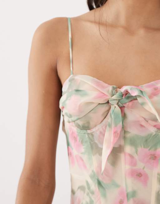 For Love & Lemons Lilou underwire-korsett med asymmetrisk, luftig fåll maxiklänning i rosa blommigt, 3 av 4
