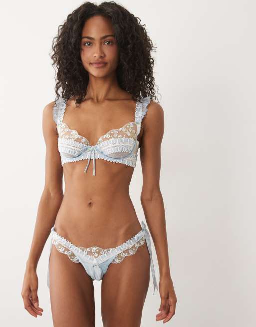 For Love & Lemons Pinkaboo blomsterbroderet bh-sæt med flæseærmer i blå, 2 af 4