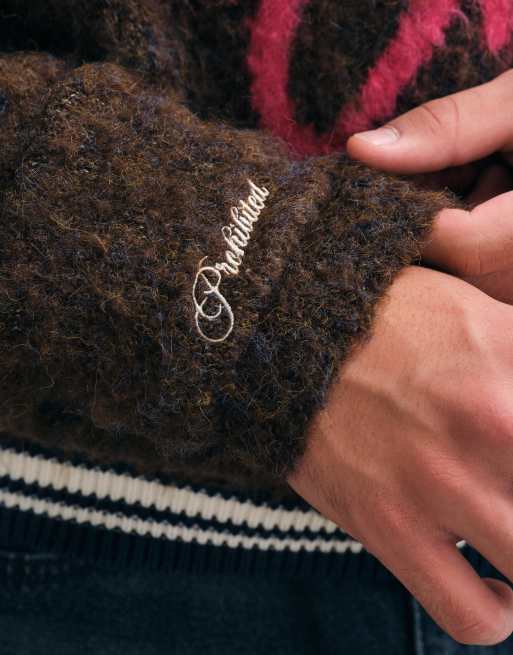 Förbjuden tröja med v-ringning i jacquard och fluffig stickning i brun, 5 av 5