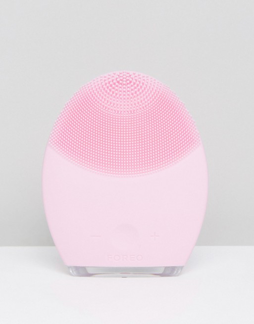 FOREO LUNA 2 Face Brush and Anti-Aging Massager for Normal Skin