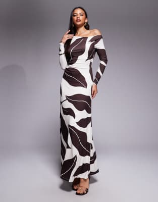 Forever New - Aimee - Langärmliges Maxikleid aus Netzstoff in Braun mit One-Shoulder-Träger und abstraktem Muster-Bunt