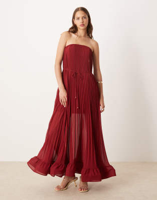 Forever New - Ärmelloses, plissiertes Midaxikleid in Dunkelrot